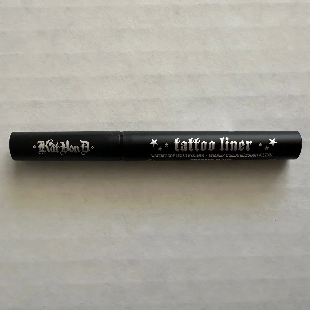 Mini Kat von D Tattoo Eyeliner in Trooper Black